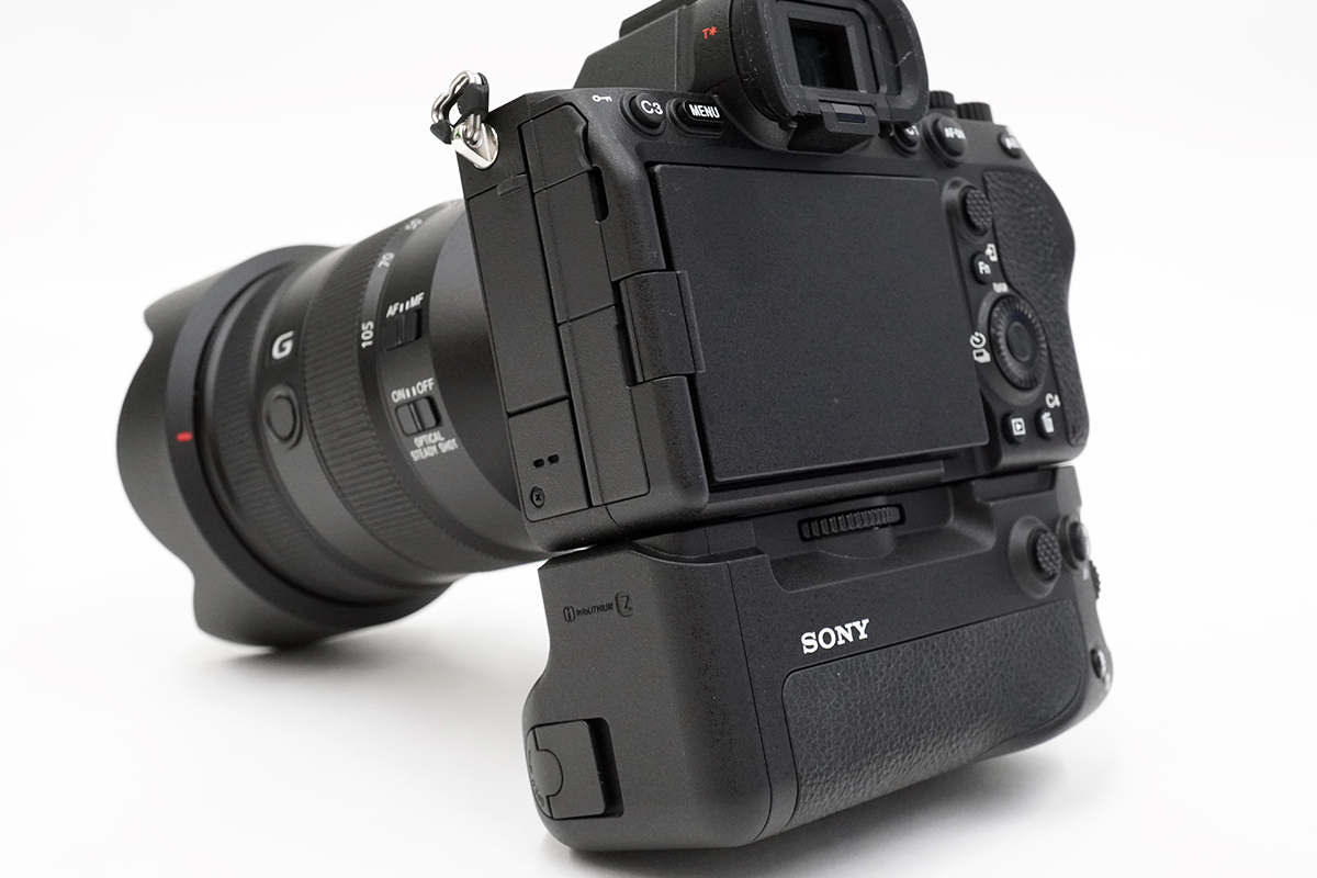 最新世代のデジタル一眼カメラα1 / α7S III / α7 IV に、縦位置グリップ「VG-C4EM」を装着して使い勝手を試してみる。 - ソニー が基本的に好き。|スマホタブレットからカメラまで情報満載