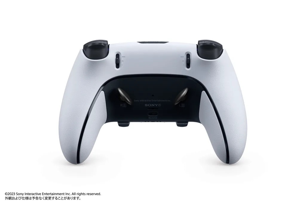 PlayStation®5用DualSense Edge™ ワイヤレスコントローラーを開発中